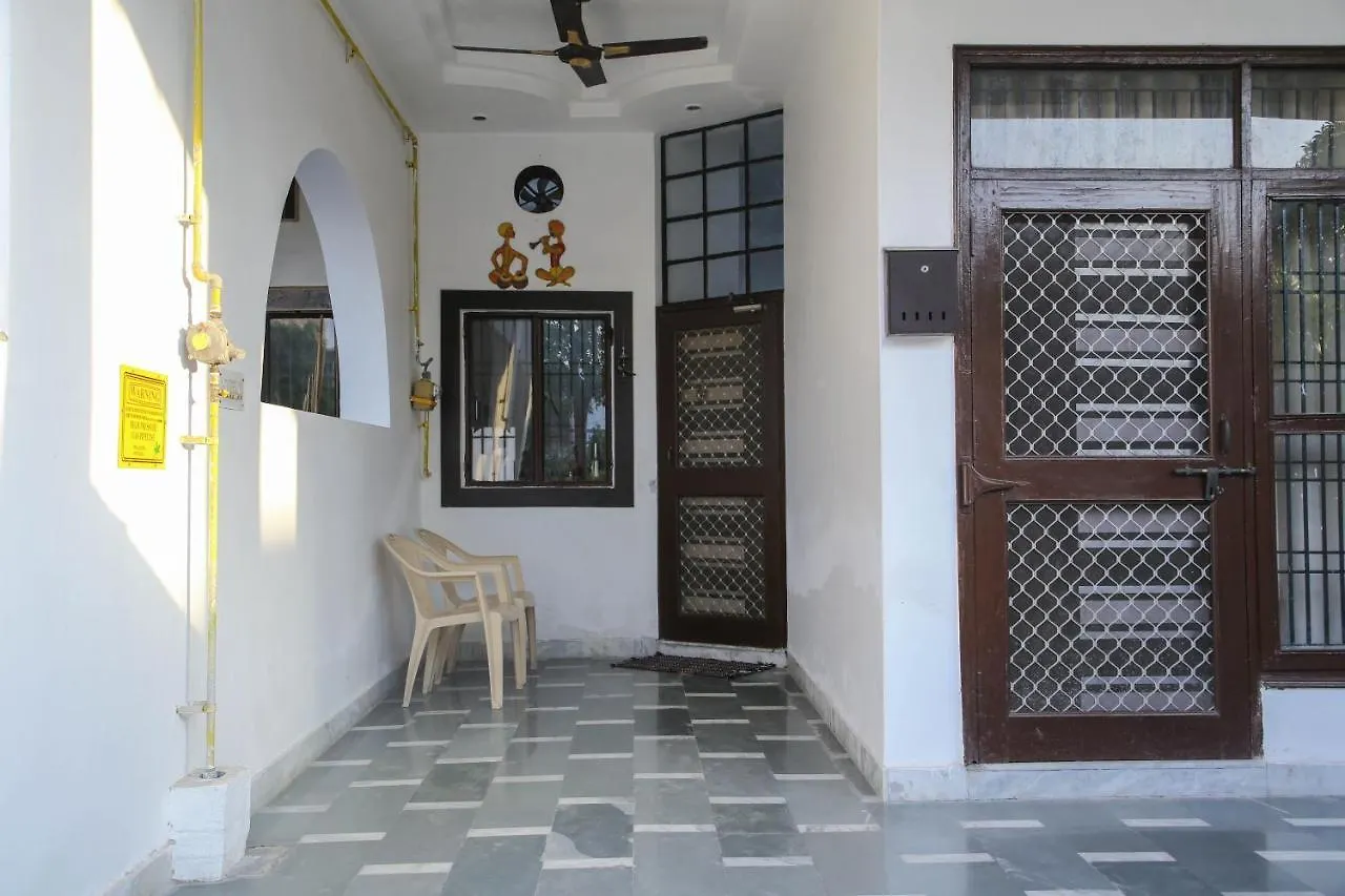 Aradhanas Home Stay Near Taj Mahal Agra
