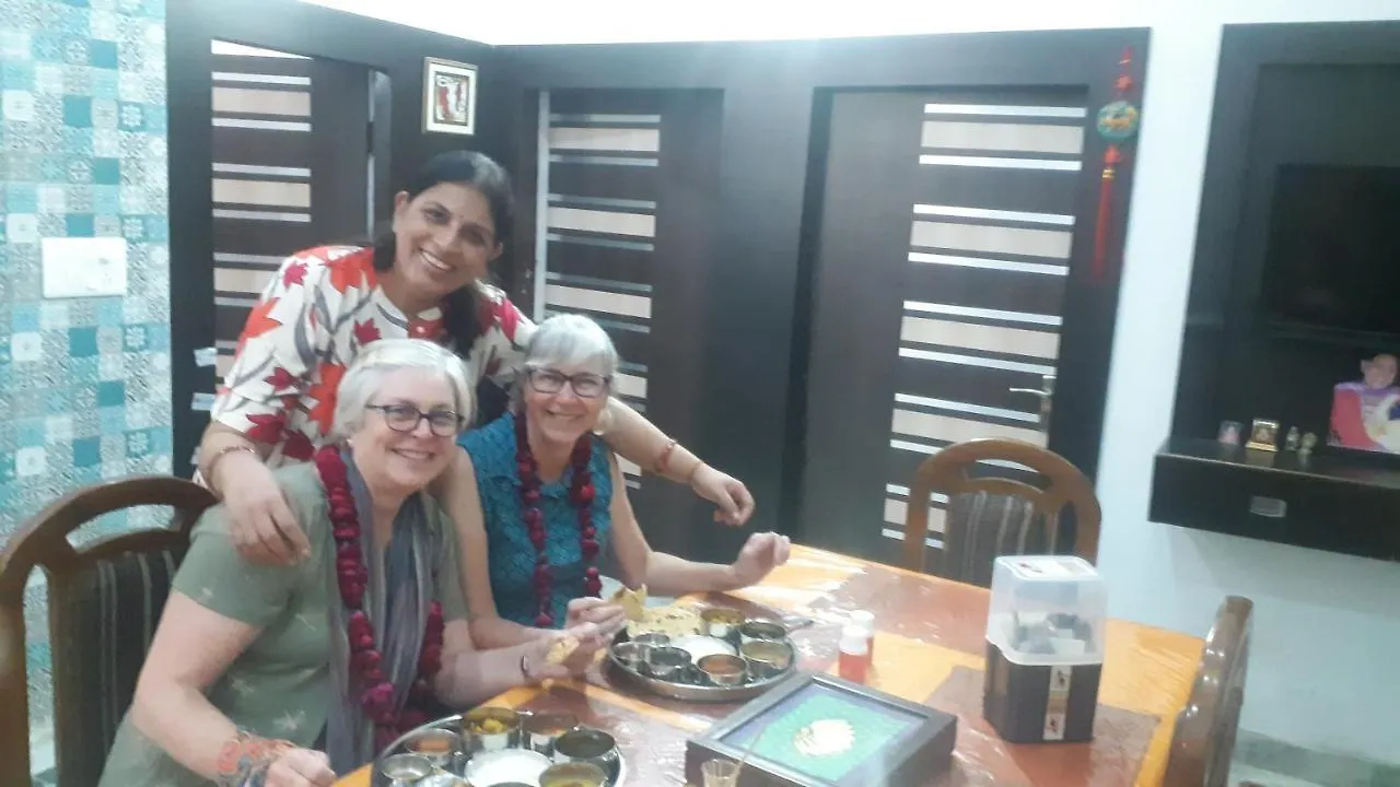 Homestay Aradhanas Home Stay Near Taj Mahal Agra