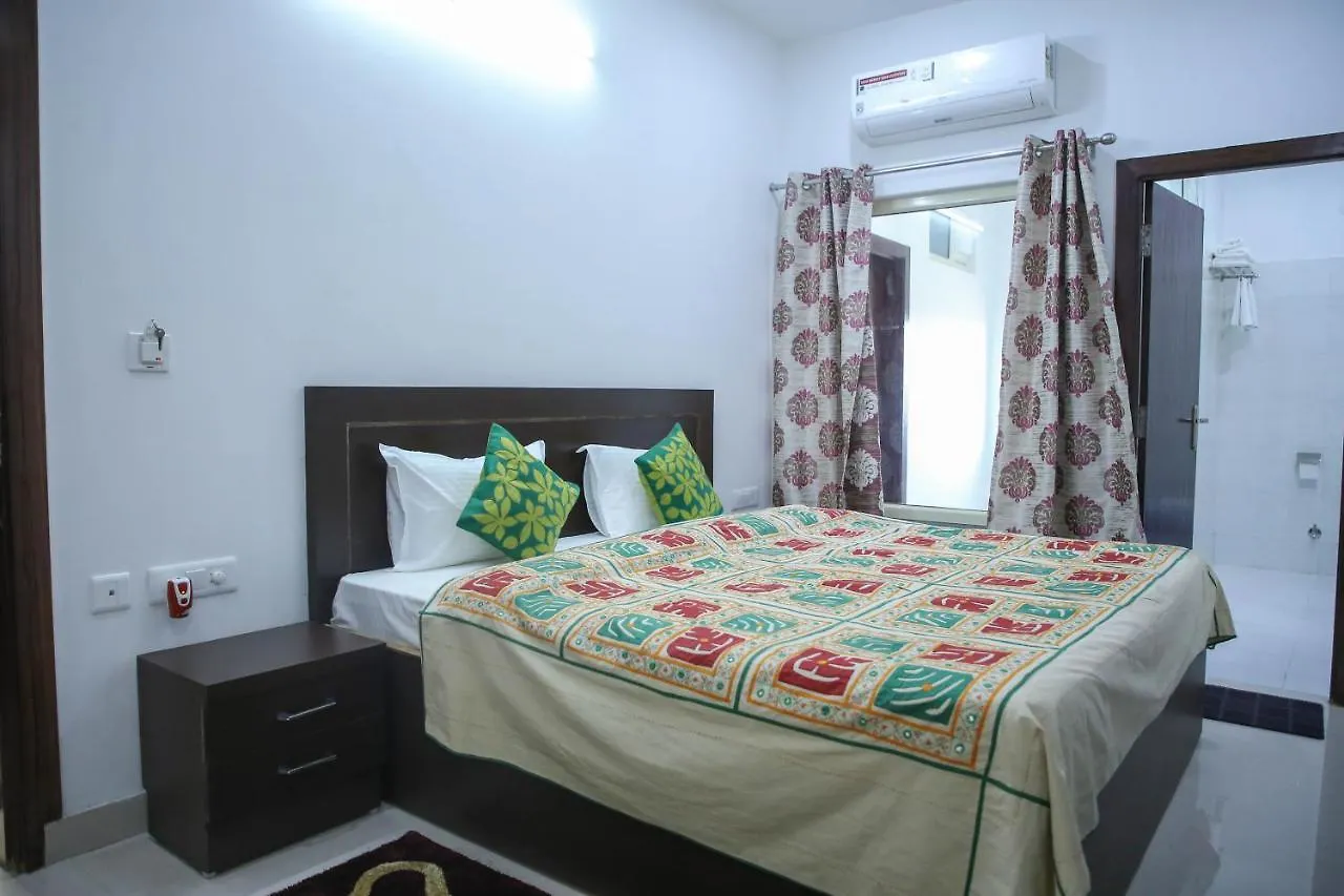 Aradhanas Home Stay Near Taj Mahal Agra